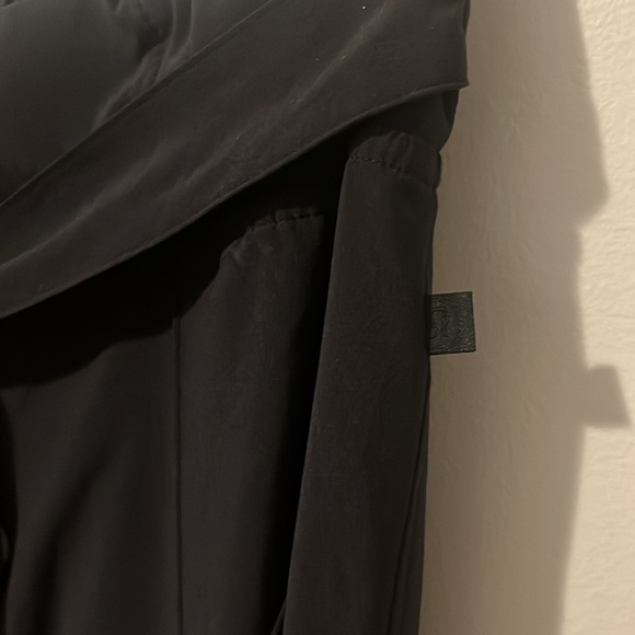 Lululemon Noir Pant
Black - Picture 8 of 16